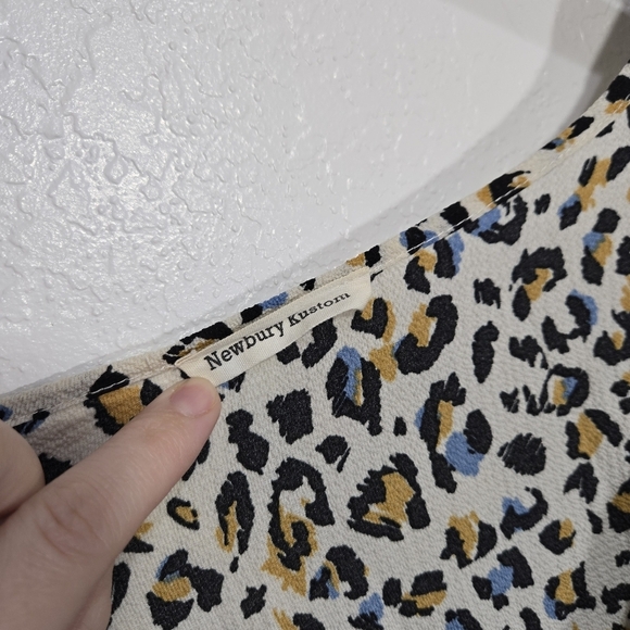 Newbury Kustom Medium Animal Print Gauzy Shawl Cardigan Top - Picture 5 of 6